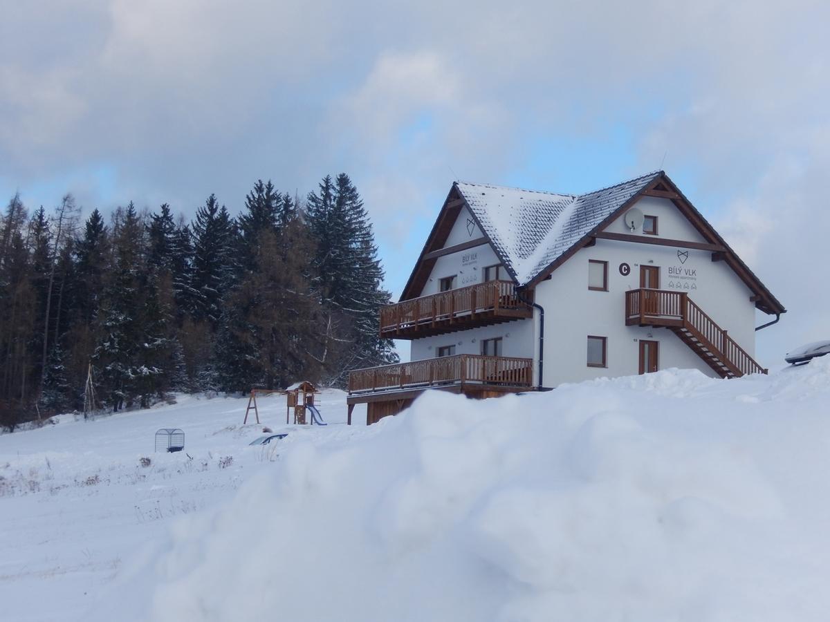 Horske Apartmany Bily Vlk Vaclavov u Bruntalu ภายนอก รูปภาพ