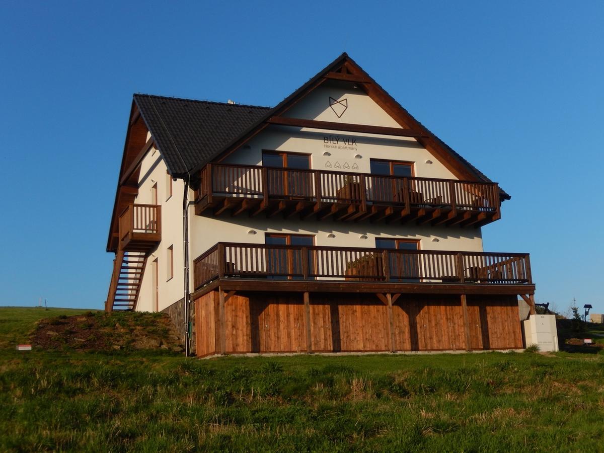Horske Apartmany Bily Vlk Vaclavov u Bruntalu ภายนอก รูปภาพ