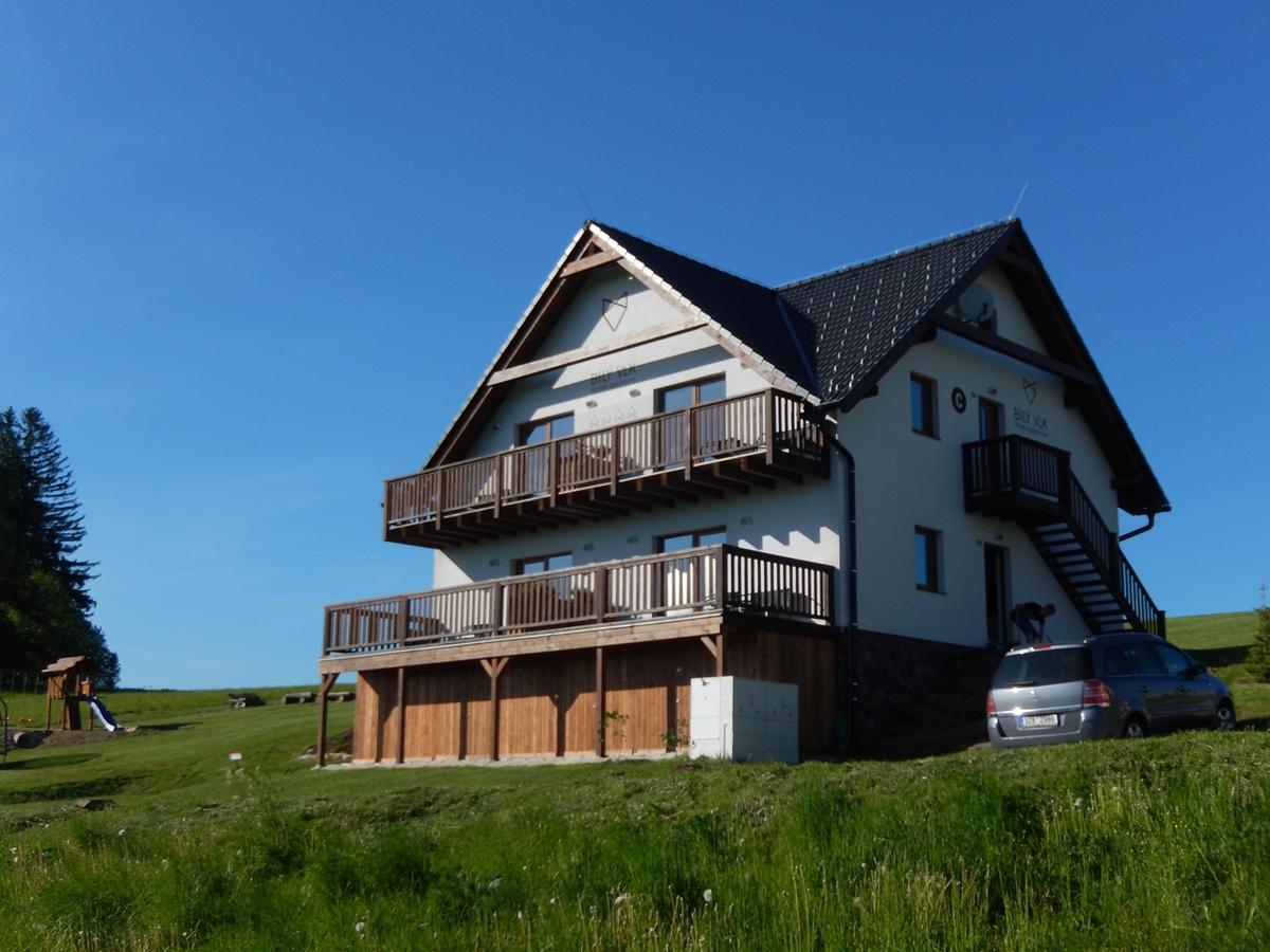 Horske Apartmany Bily Vlk Vaclavov u Bruntalu ภายนอก รูปภาพ